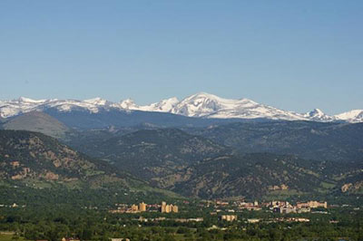 A panorama of the campus, with the mountains in the background